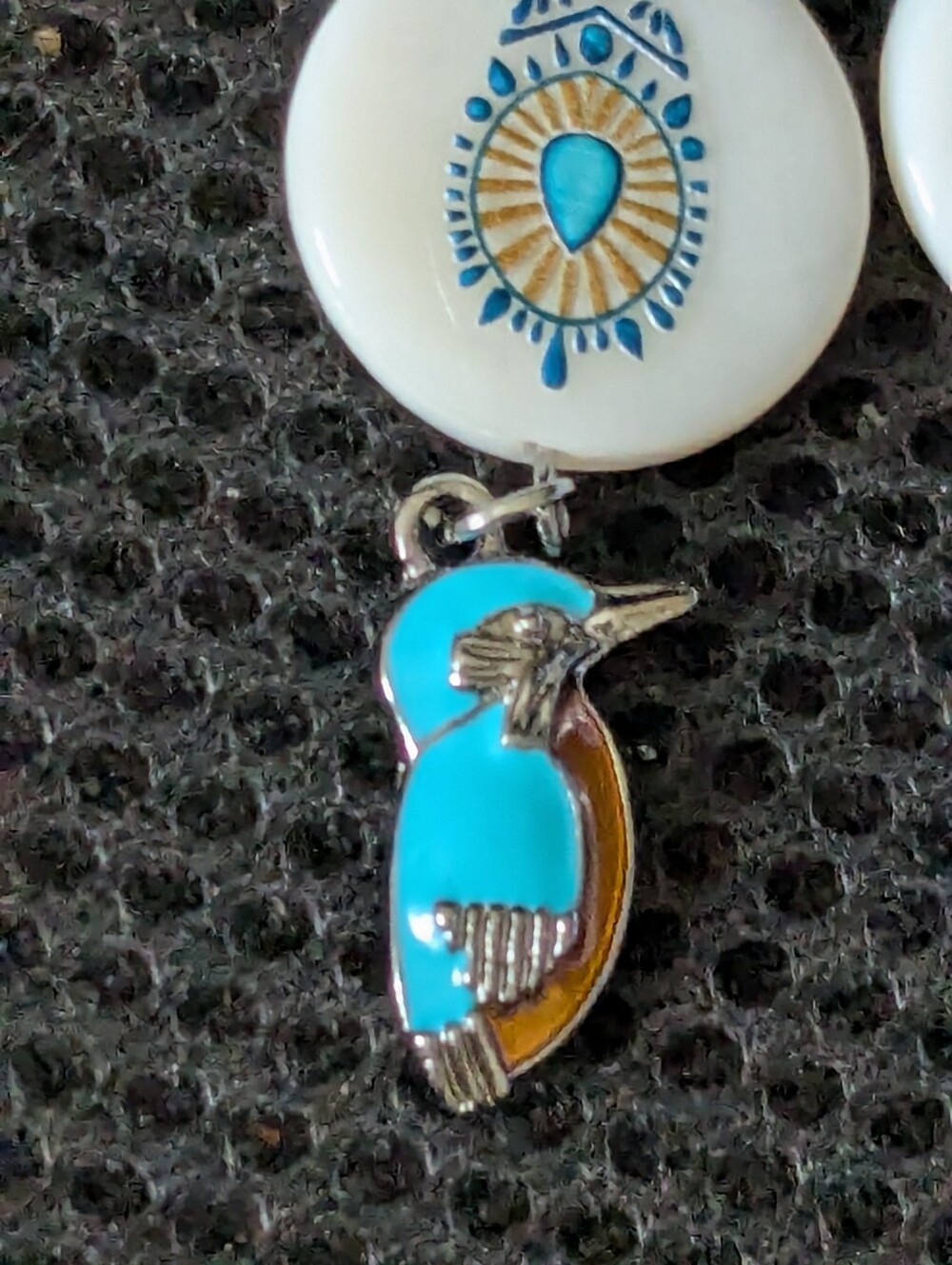 White & Turquoise Kingfisher Bird Freshwater Shell Earrings - Picture 4 of 6